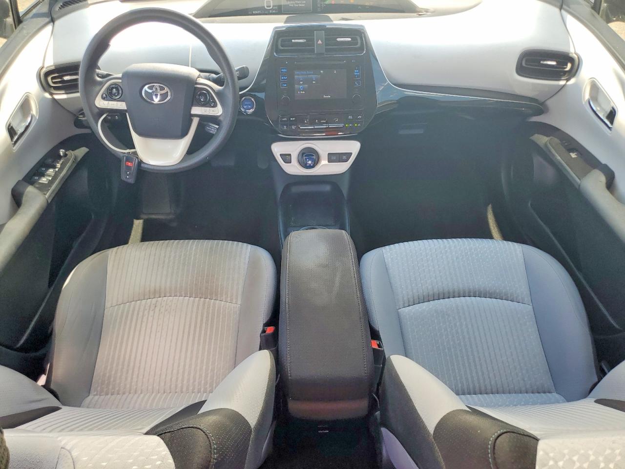2018 TOYOTA PRIUS TWO photo 22