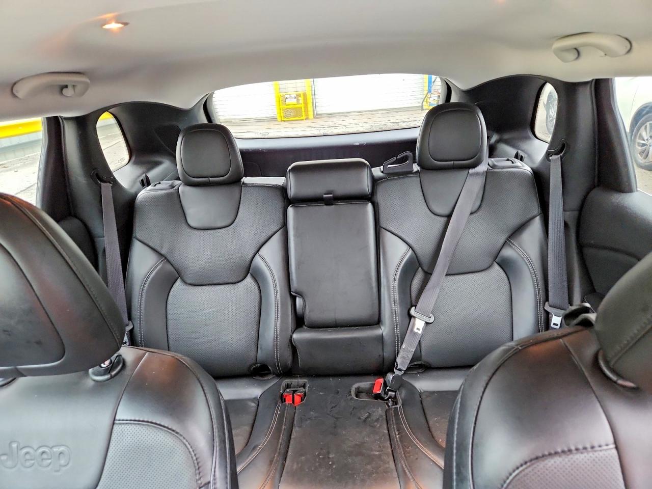 2022 JEEP CHEROKEE LATITUDE LUX photo 19