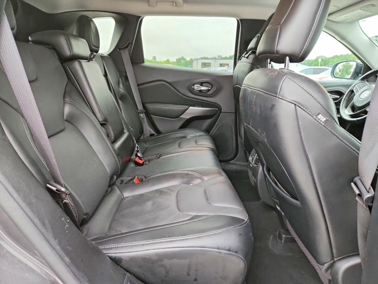 2022 JEEP CHEROKEE LATITUDE LUX photo 21