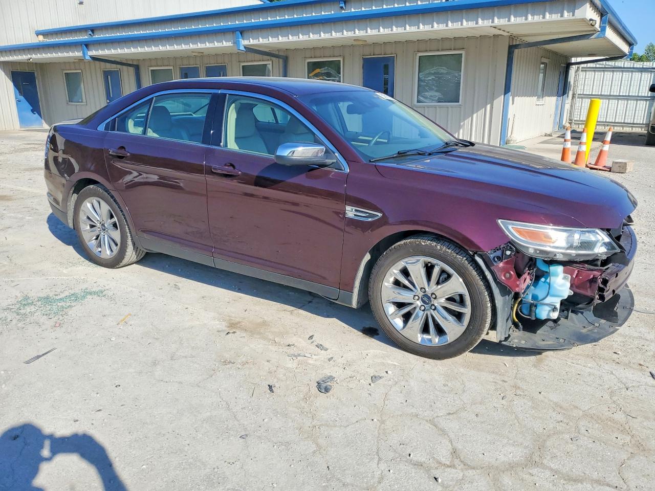 2011 FORD TAURUS LIMITED photo 10
