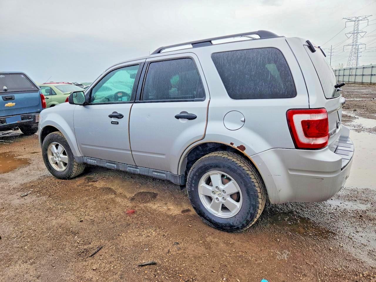 2012 FORD ESCAPE XLT photo 3