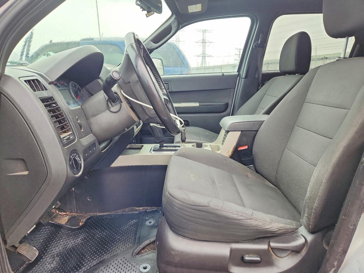 2012 FORD ESCAPE XLT photo 13