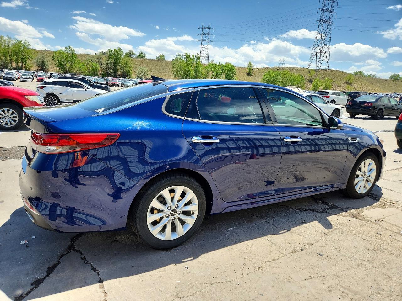 2018 KIA OPTIMA S photo 5