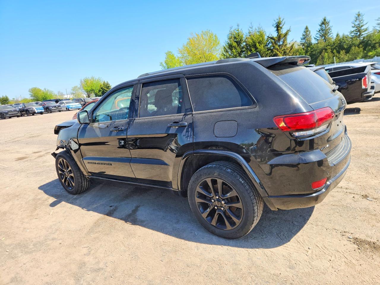 2019 JEEP GRAND CHEROKEE LAREDO photo 3