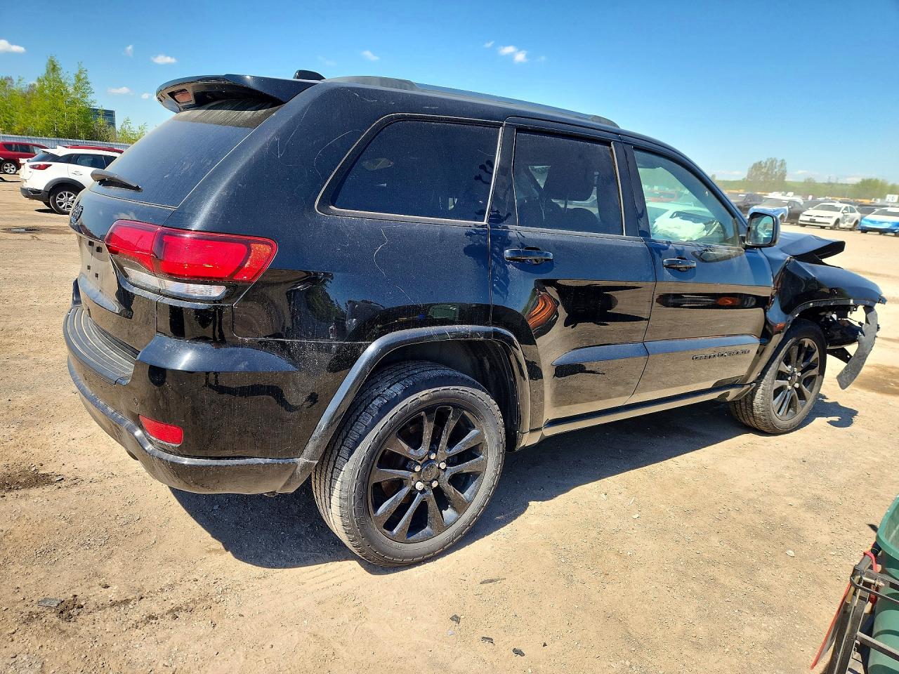2019 JEEP GRAND CHEROKEE LAREDO photo 5