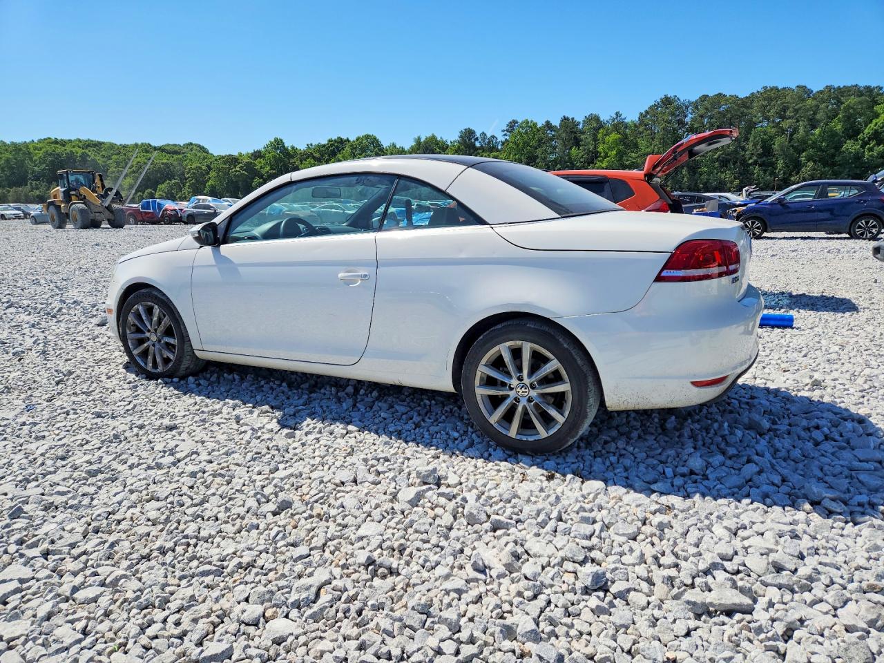 2014 VOLKSWAGEN EOS KOMFORT photo 4