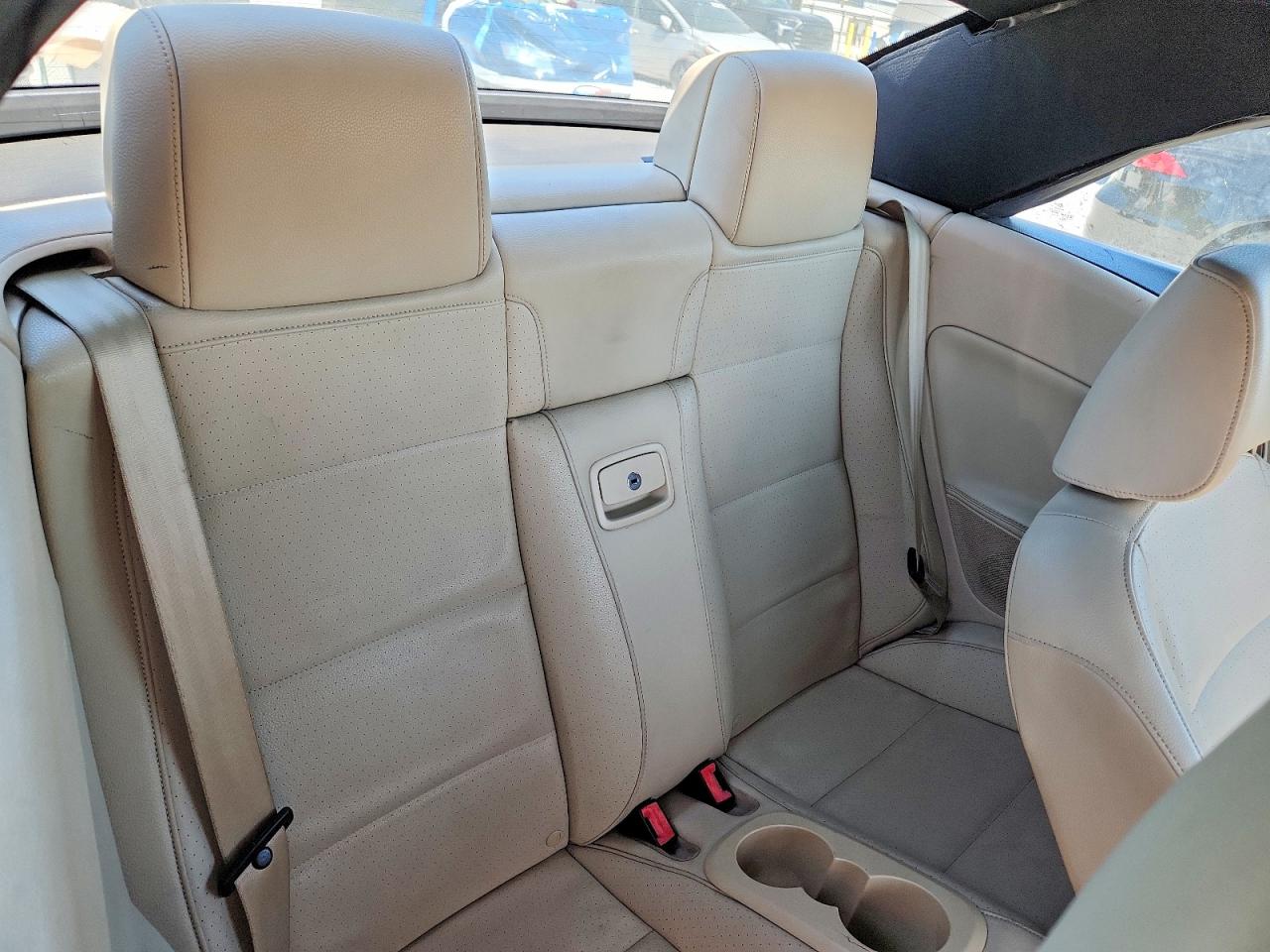 2014 VOLKSWAGEN EOS KOMFORT photo 28