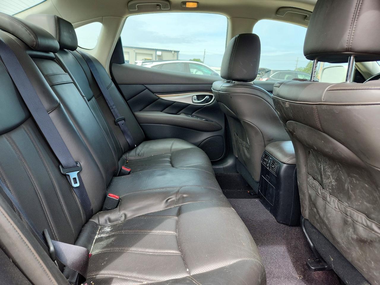 2013 INFINITI M37 X photo 19