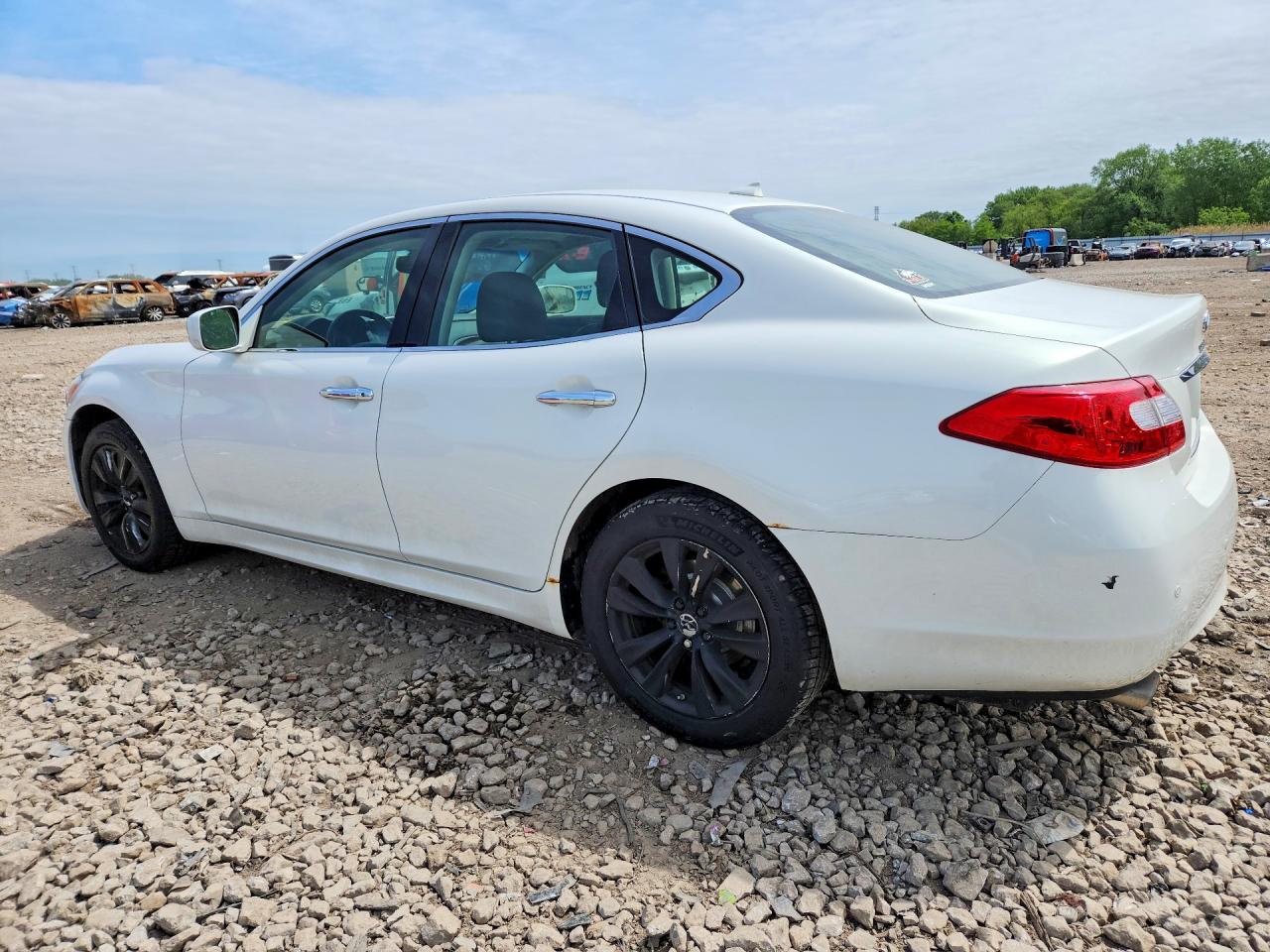 2013 INFINITI M37 X photo 3