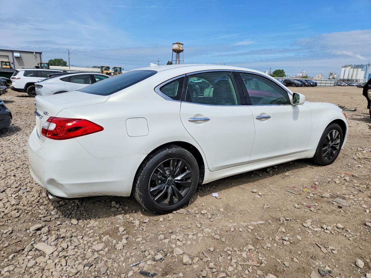 2013 INFINITI M37 X photo 5