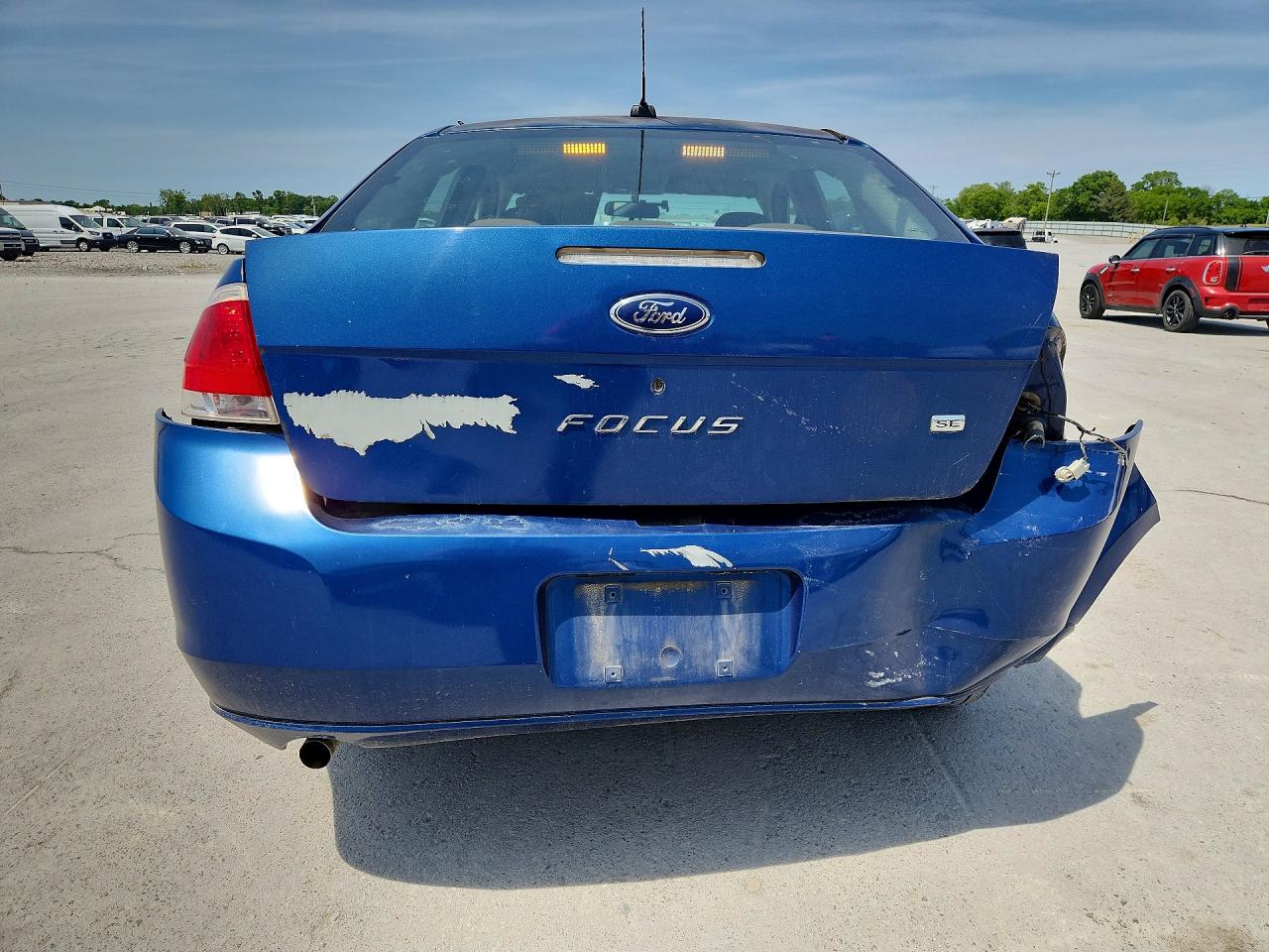 2009 FORD FOCUS SE photo 6