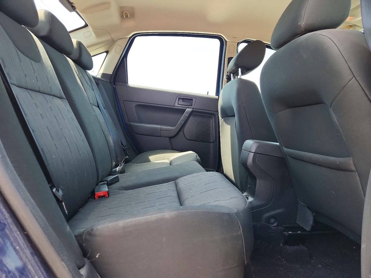2009 FORD FOCUS SE photo 10