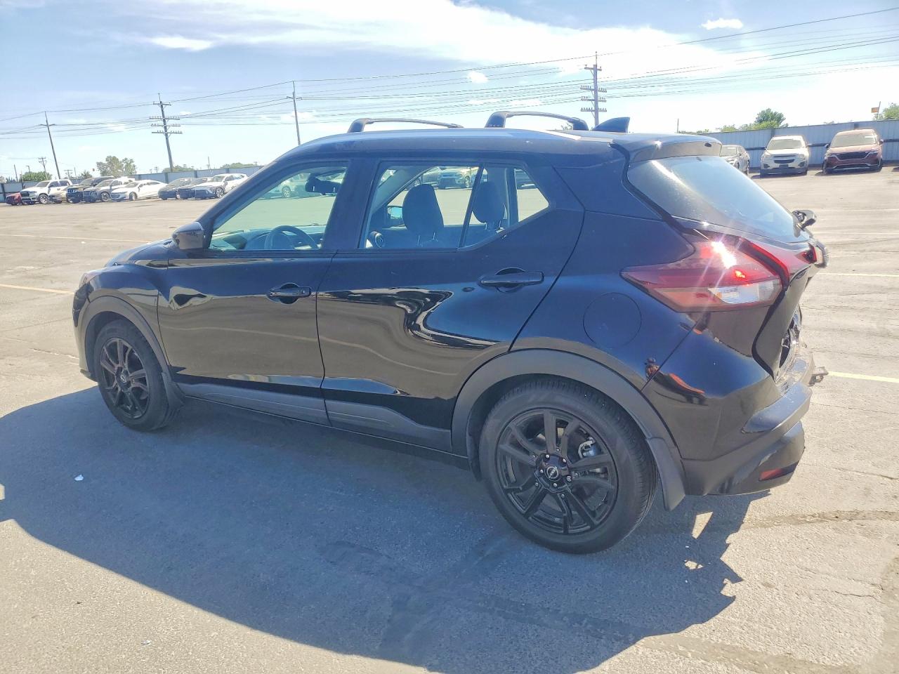 2023 NISSAN KICKS SV photo 3