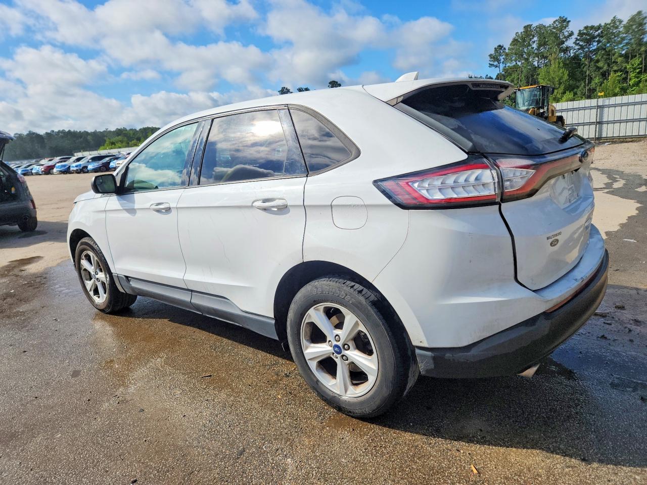 2017 FORD EDGE SE photo 2