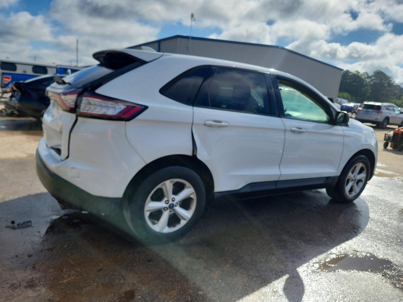 2017 FORD EDGE SE photo 3
