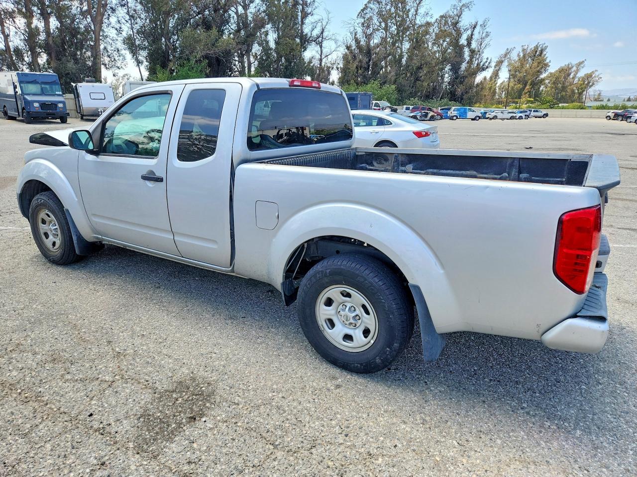 2019 NISSAN FRONTIER S photo 3
