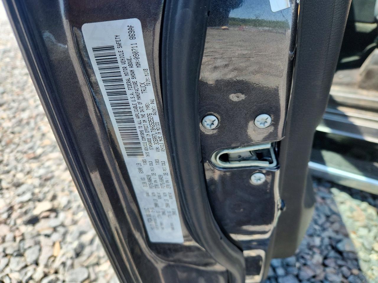 2017 RAM 1500 SLT photo 34