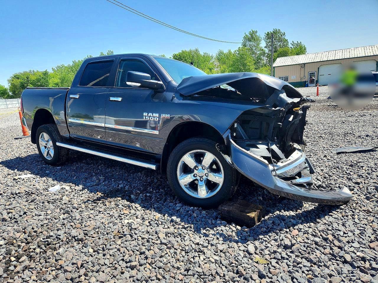 2017 RAM 1500 SLT photo 10