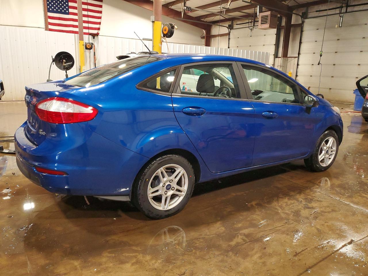 2018 FORD FIESTA SE photo 3