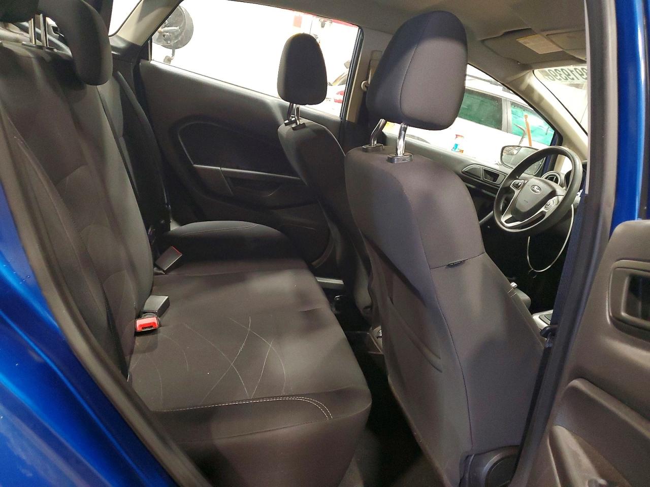 2018 FORD FIESTA SE photo 10