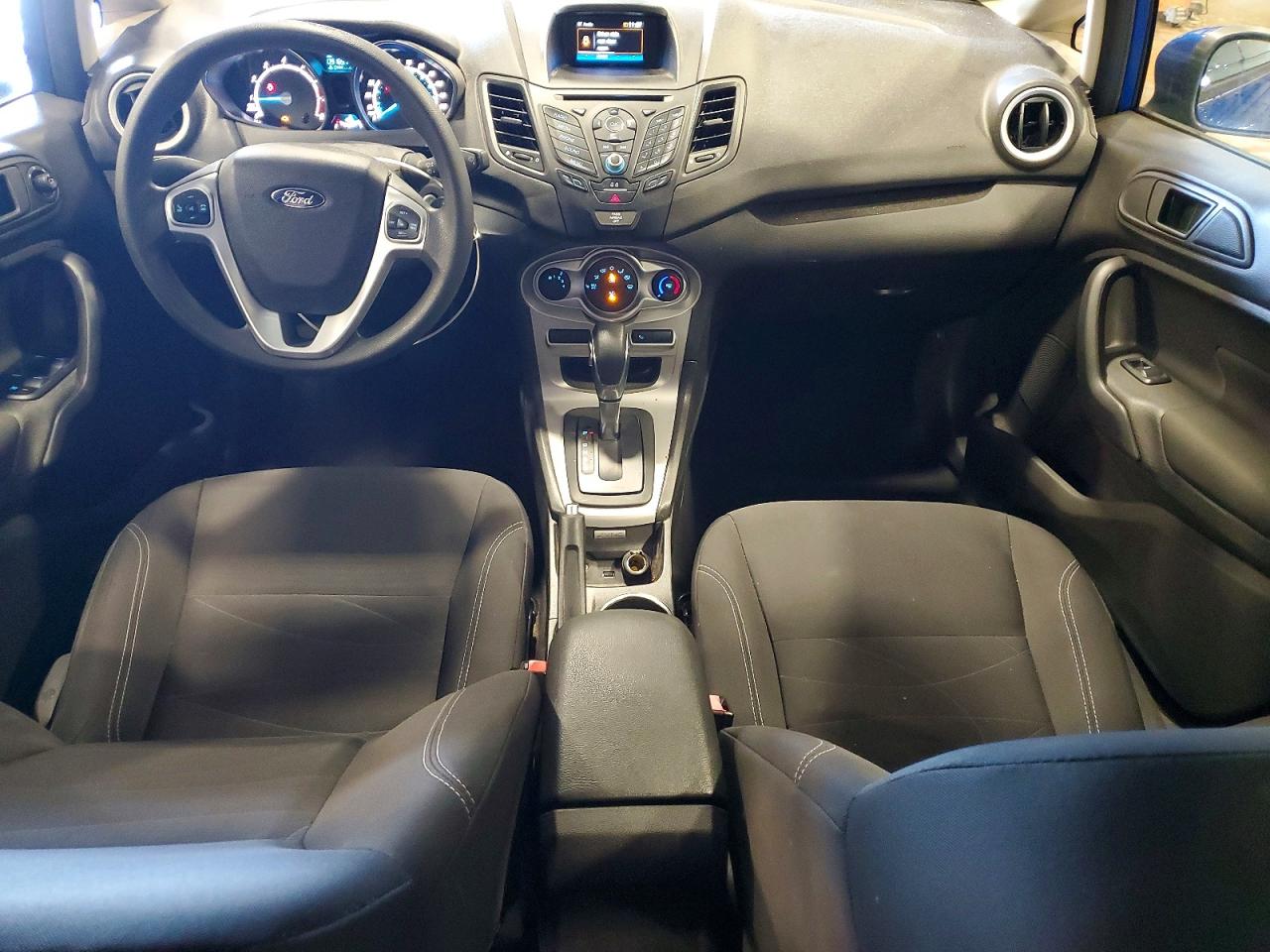 2018 FORD FIESTA SE photo 8