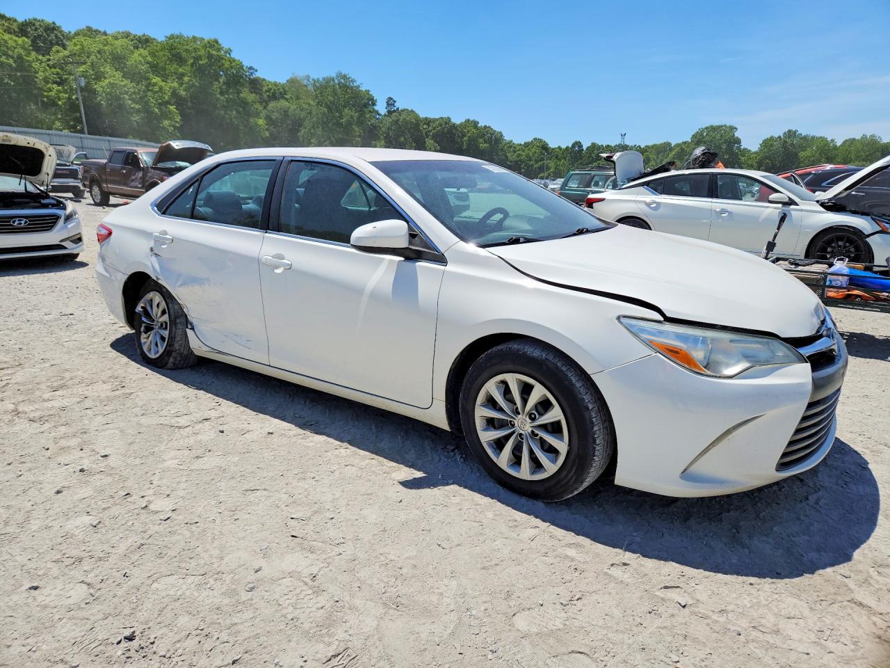2015 TOYOTA CAMRY LE photo 7