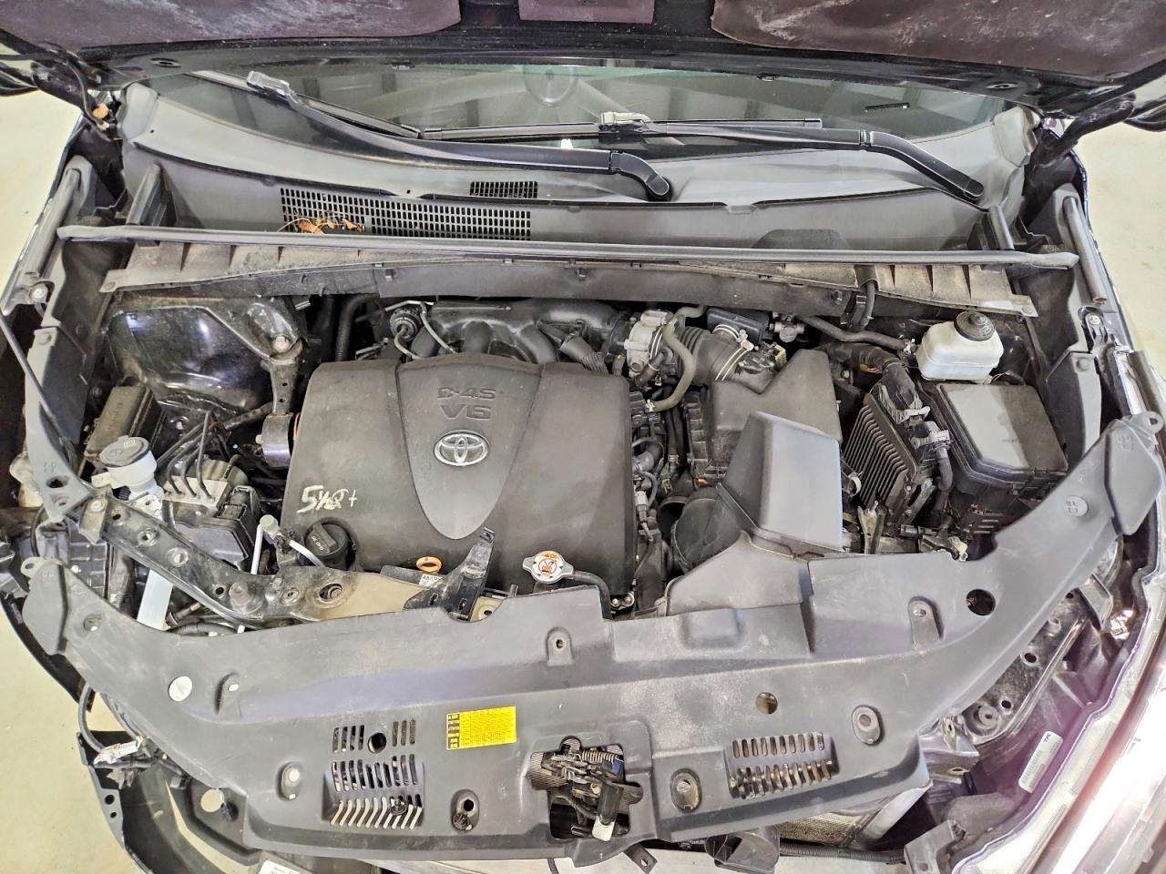 2019 TOYOTA HIGHLANDER XLE photo 23