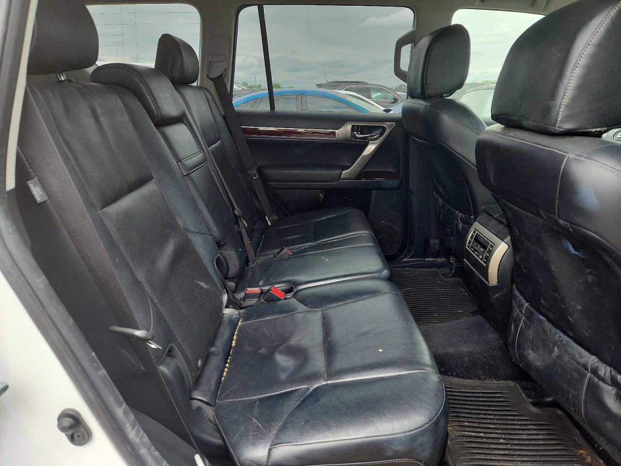 2015 LEXUS GX 460 photo 28