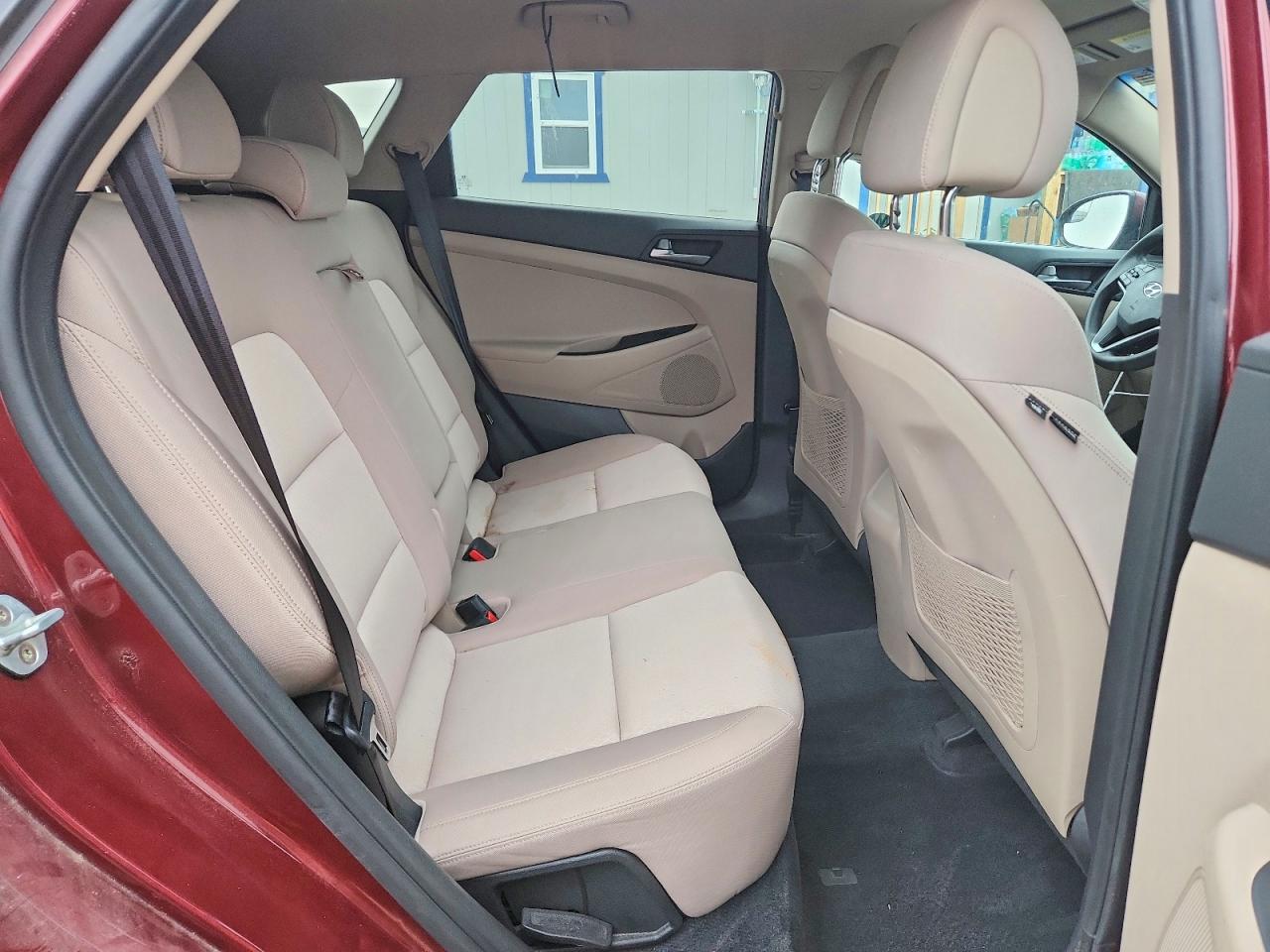 2017 HYUNDAI TUCSON SE photo 28