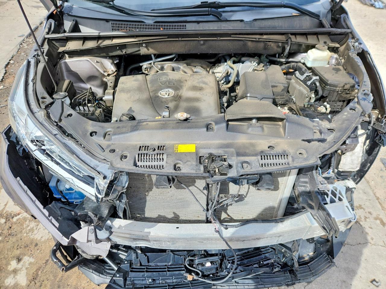 2019 TOYOTA HIGHLANDER LIMITED photo 34
