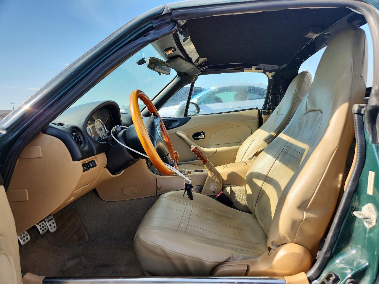 2001 MAZDA MX-5 MIATA BASE photo 14