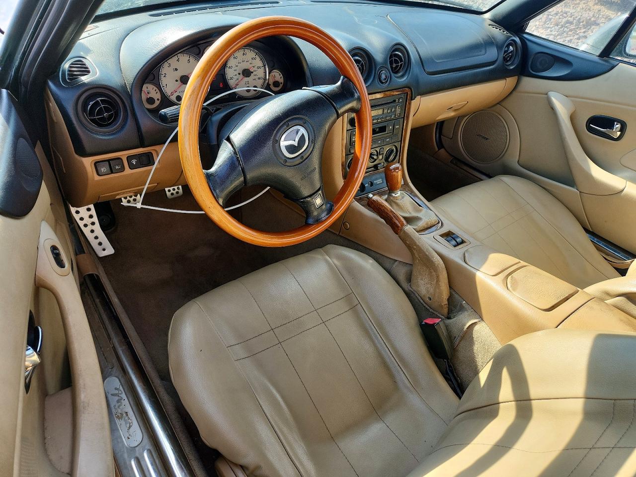 2001 MAZDA MX-5 MIATA BASE photo 17