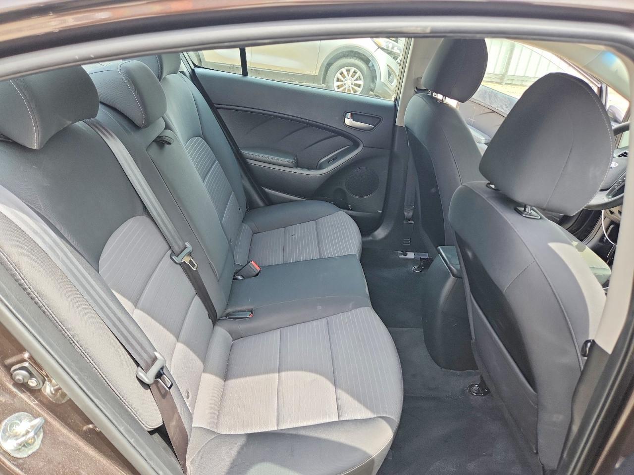 2018 KIA FORTE LX photo 19