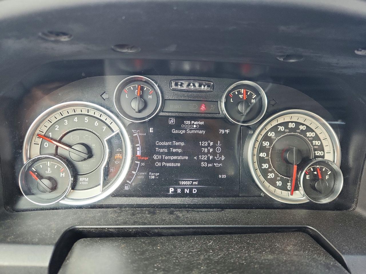 2016 RAM 1500 SLT photo 25