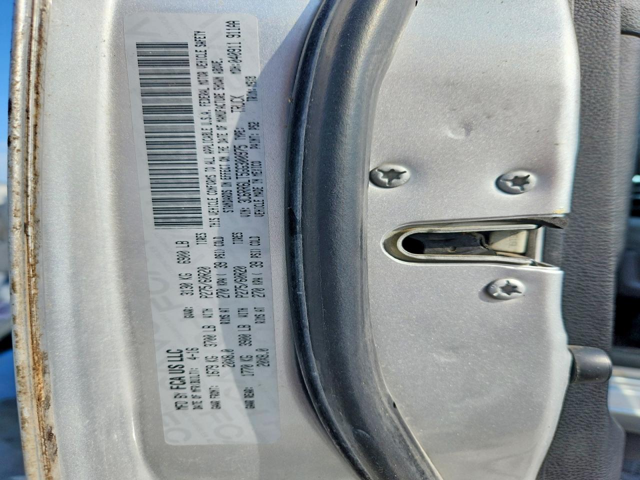 2016 RAM 1500 SLT photo 34