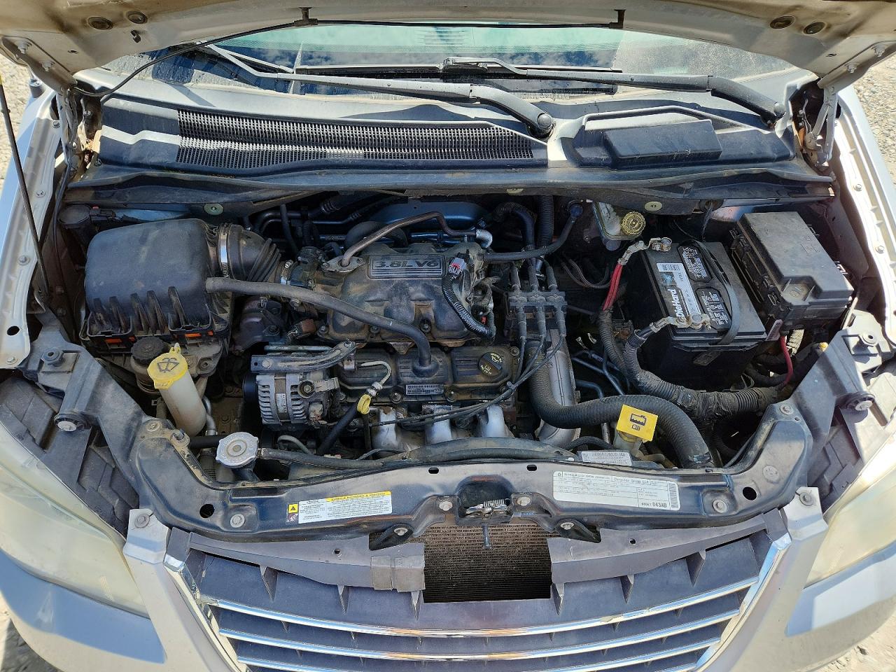 2010 CHRYSLER TOWN & COUNTRY TOURING photo 23