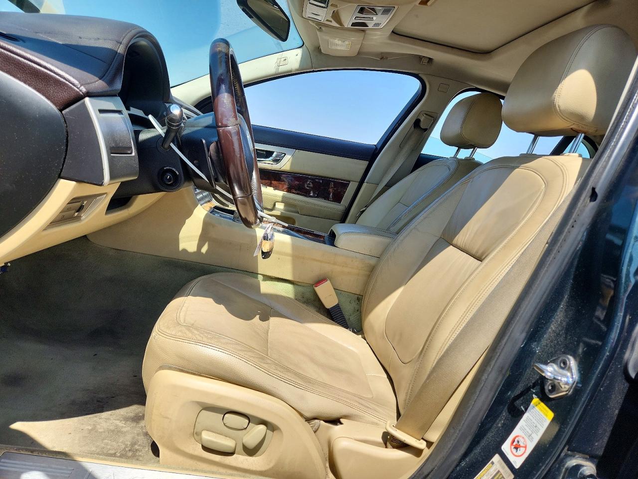 2009 JAGUAR XF LUXURY photo 13