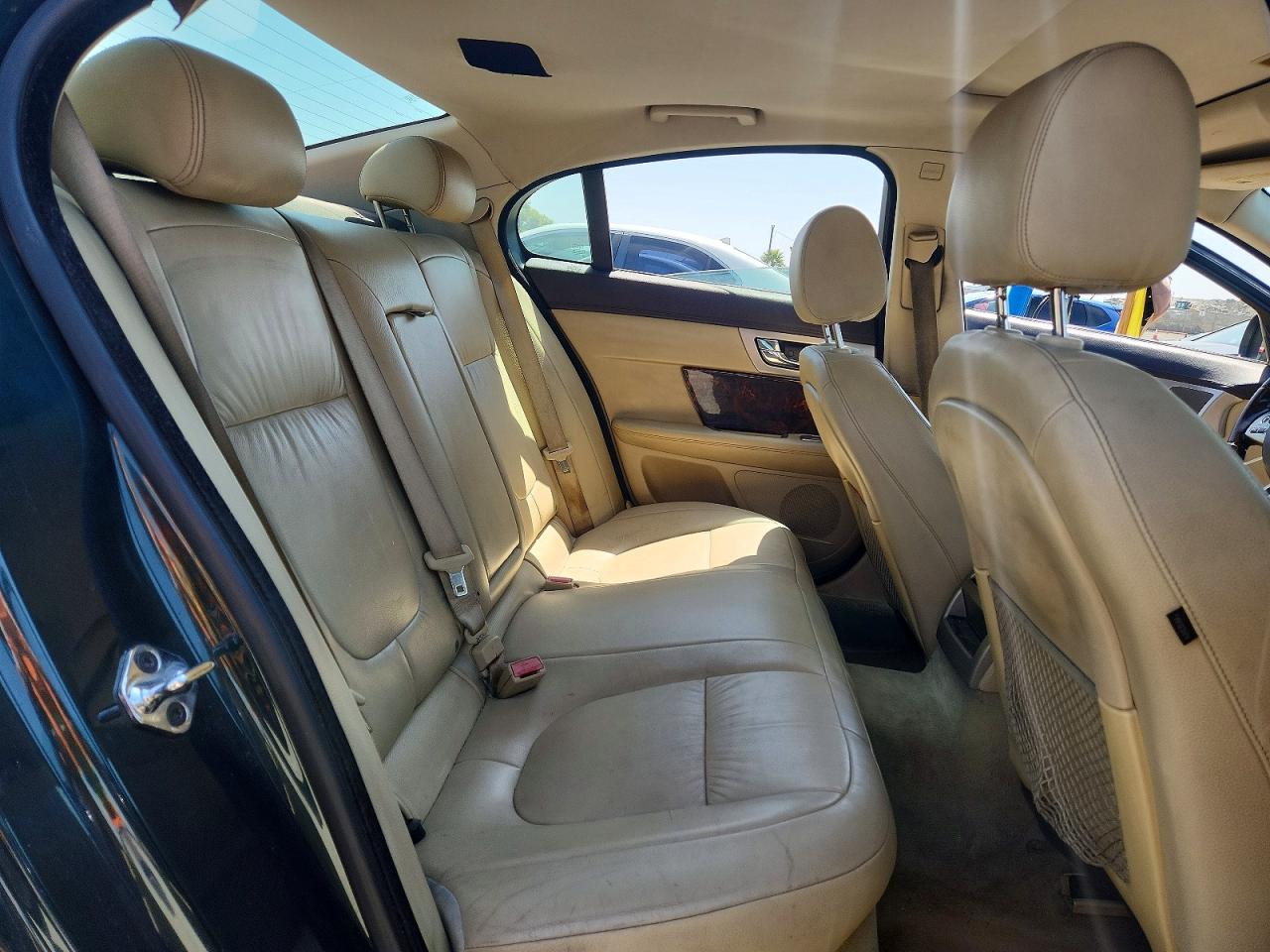 2009 JAGUAR XF LUXURY photo 19