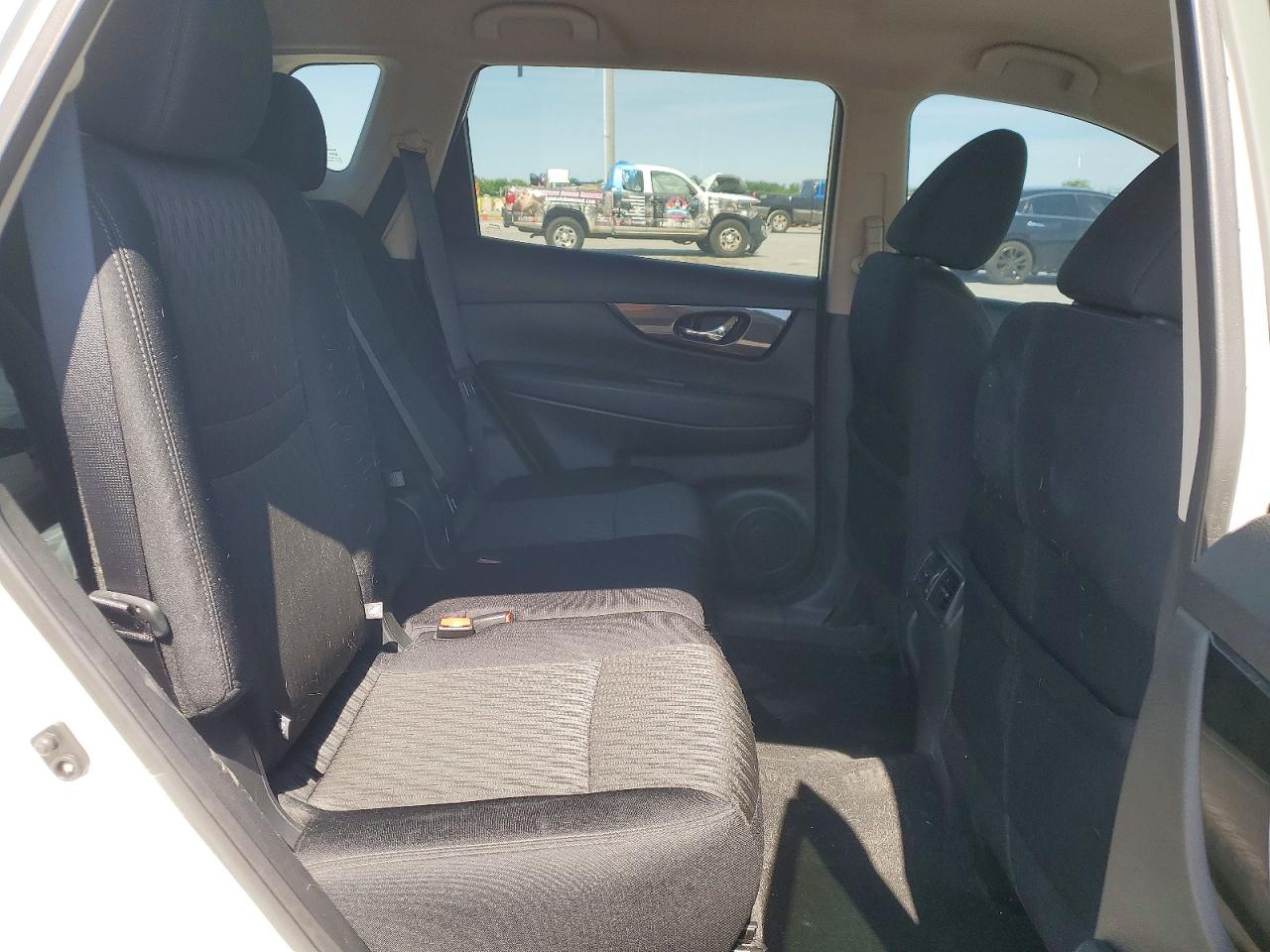 2018 NISSAN ROGUE SV photo 28