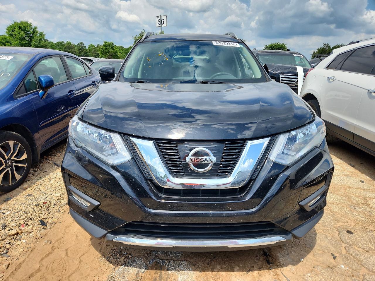 2017 NISSAN ROGUE SV photo 13