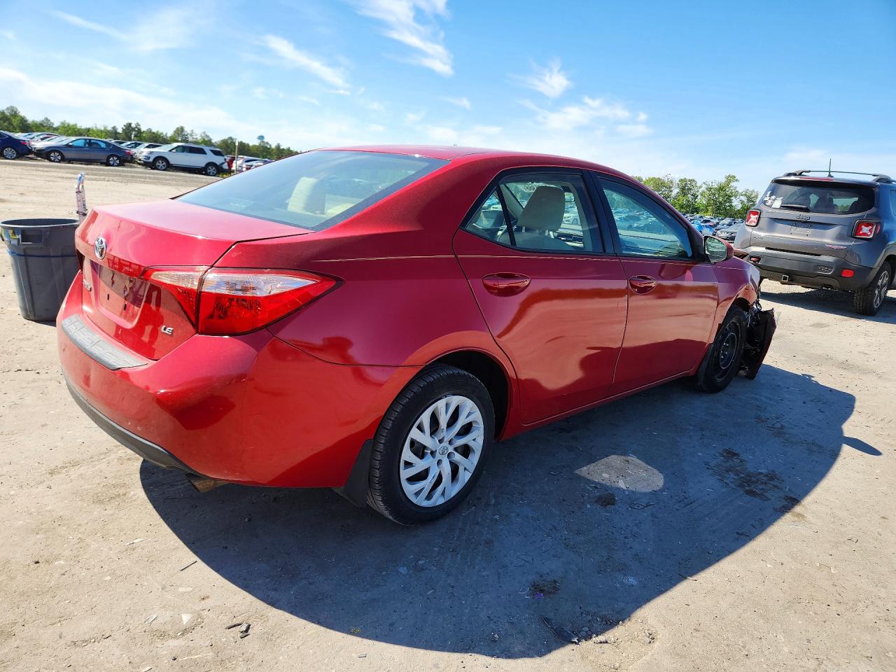 2018 TOYOTA COROLLA LE photo 3