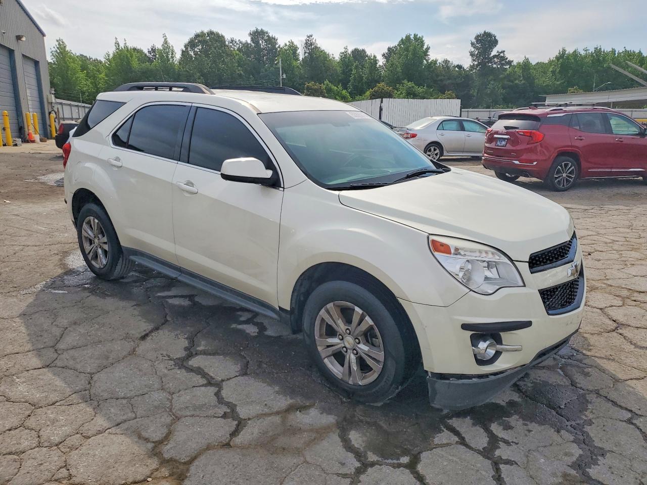 2015 CHEVROLET EQUINOX LT photo 4