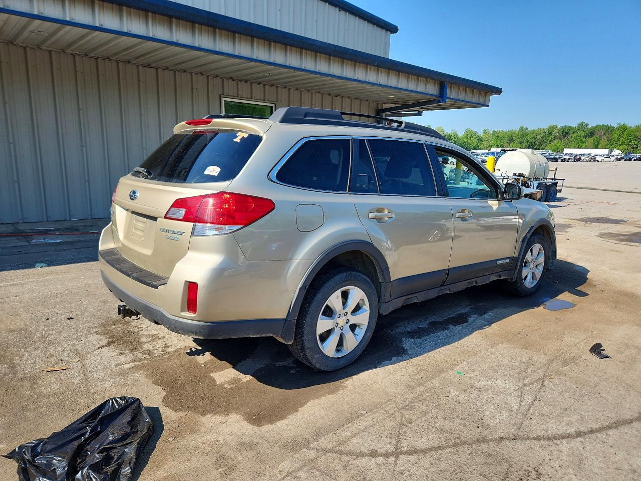 2010 SUBARU OUTBACK 2.5I PREMIUM photo 5