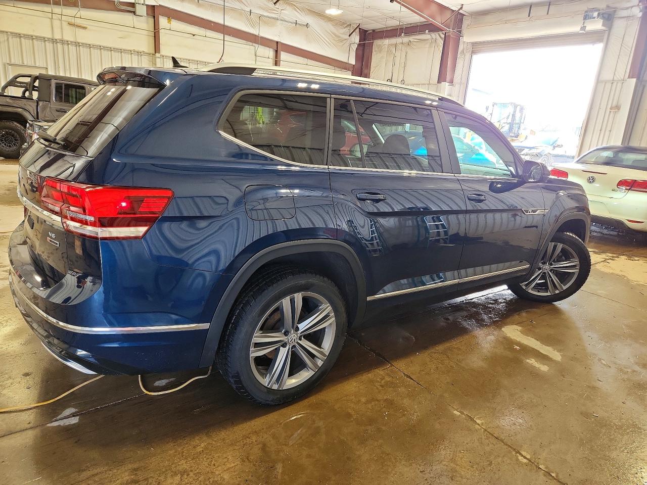 2018 VOLKSWAGEN ATLAS SE photo 5