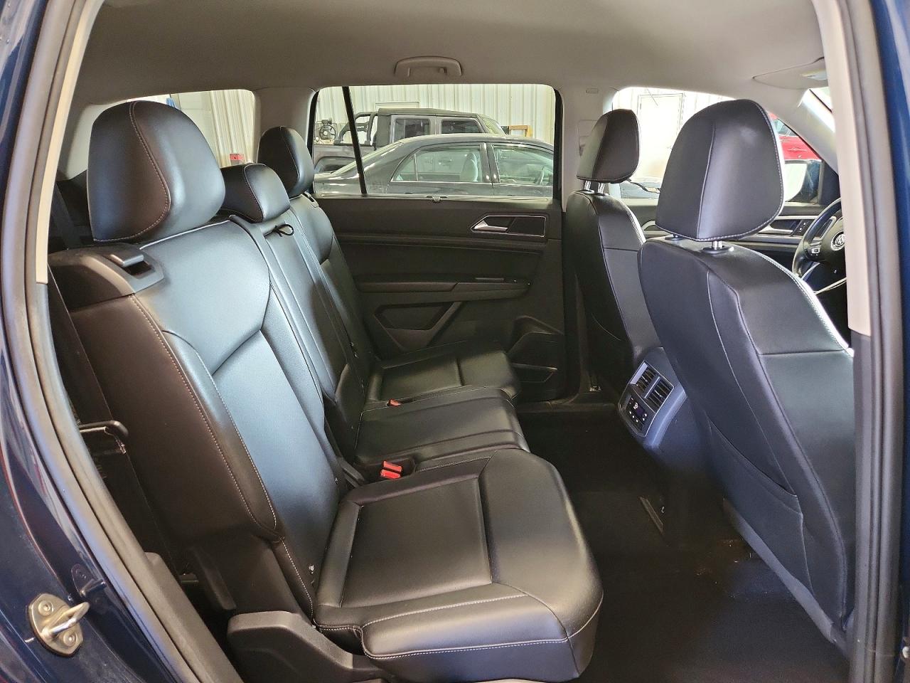 2018 VOLKSWAGEN ATLAS SE photo 21