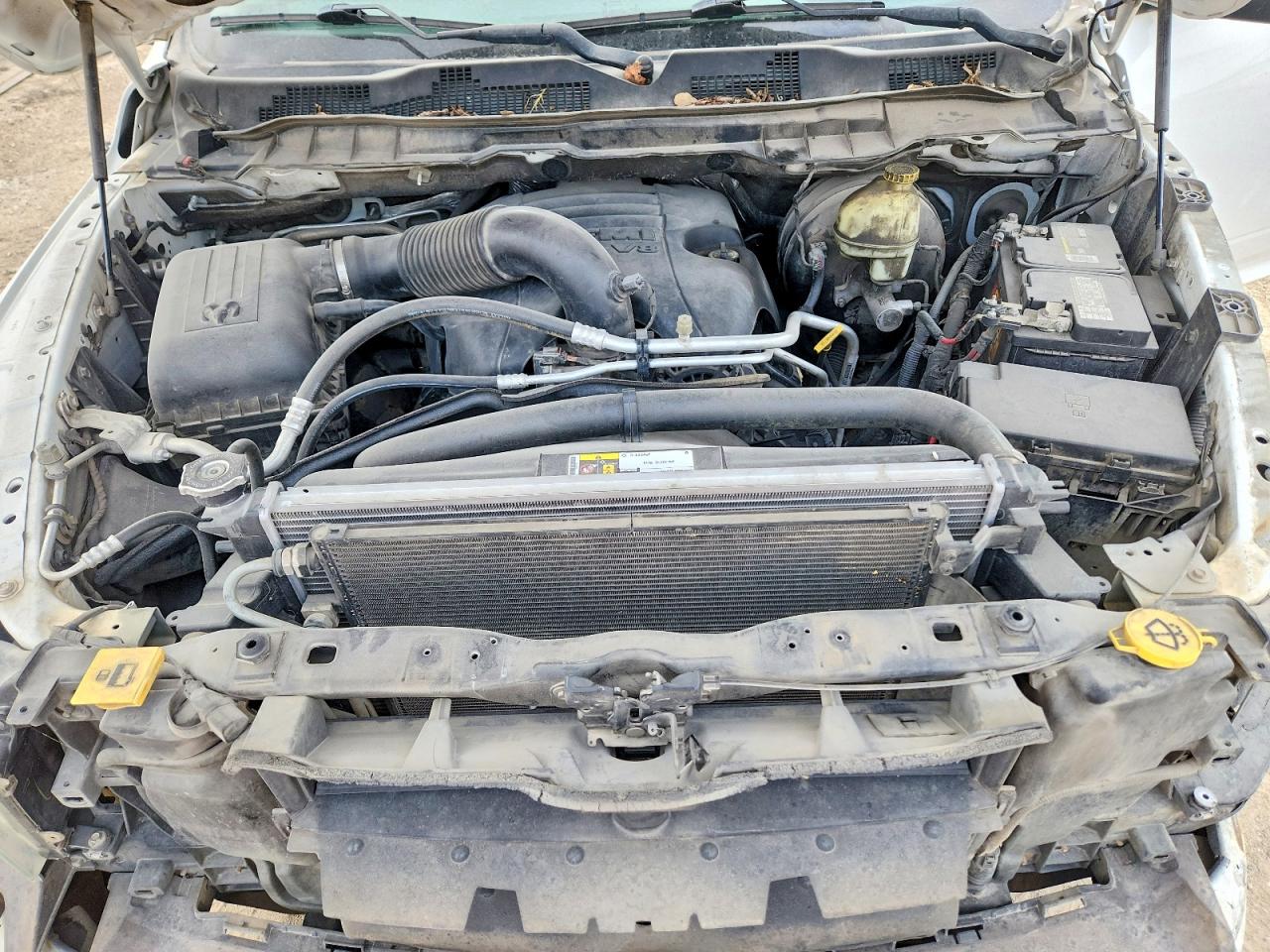 2016 RAM 1500 ST photo 31