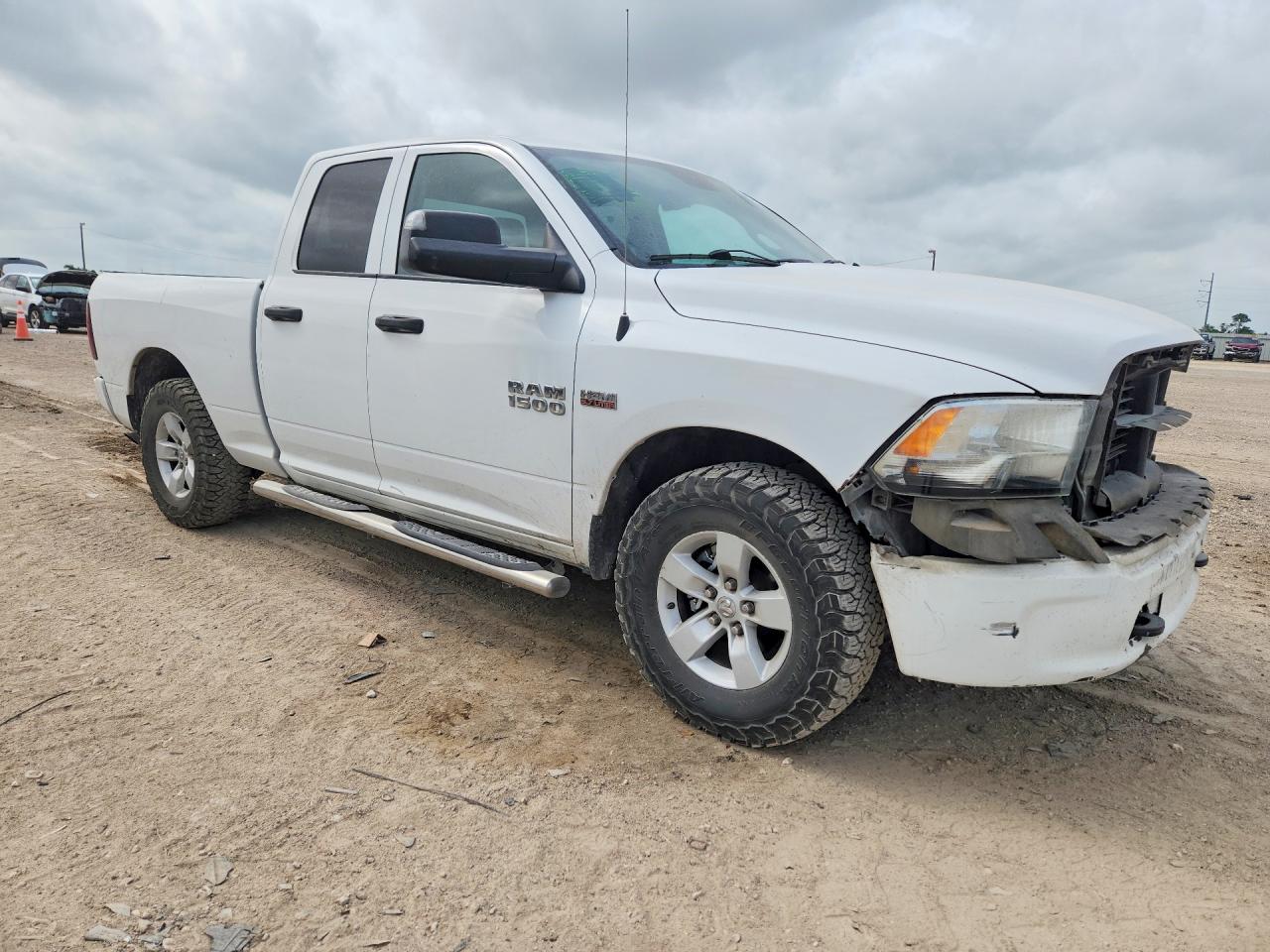 2016 RAM 1500 ST photo 10