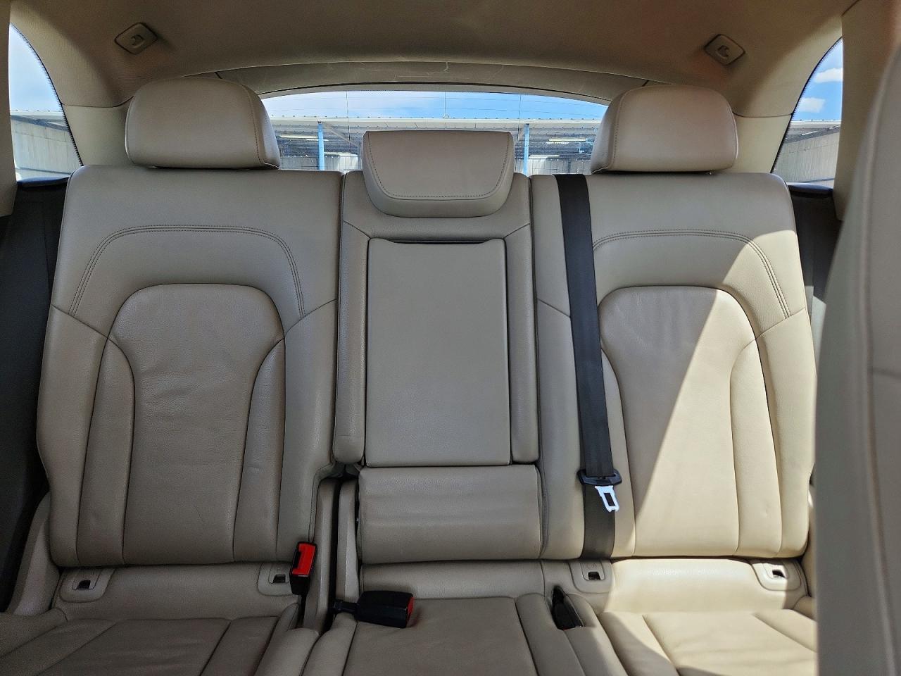 2012 AUDI Q5 PREMIUM photo 28