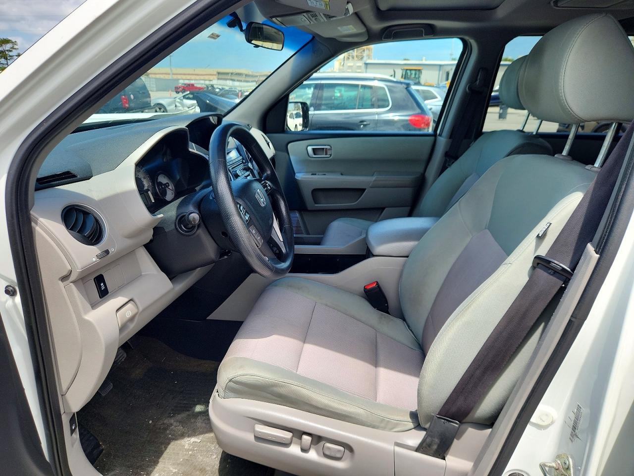 2015 HONDA PILOT SE photo 7