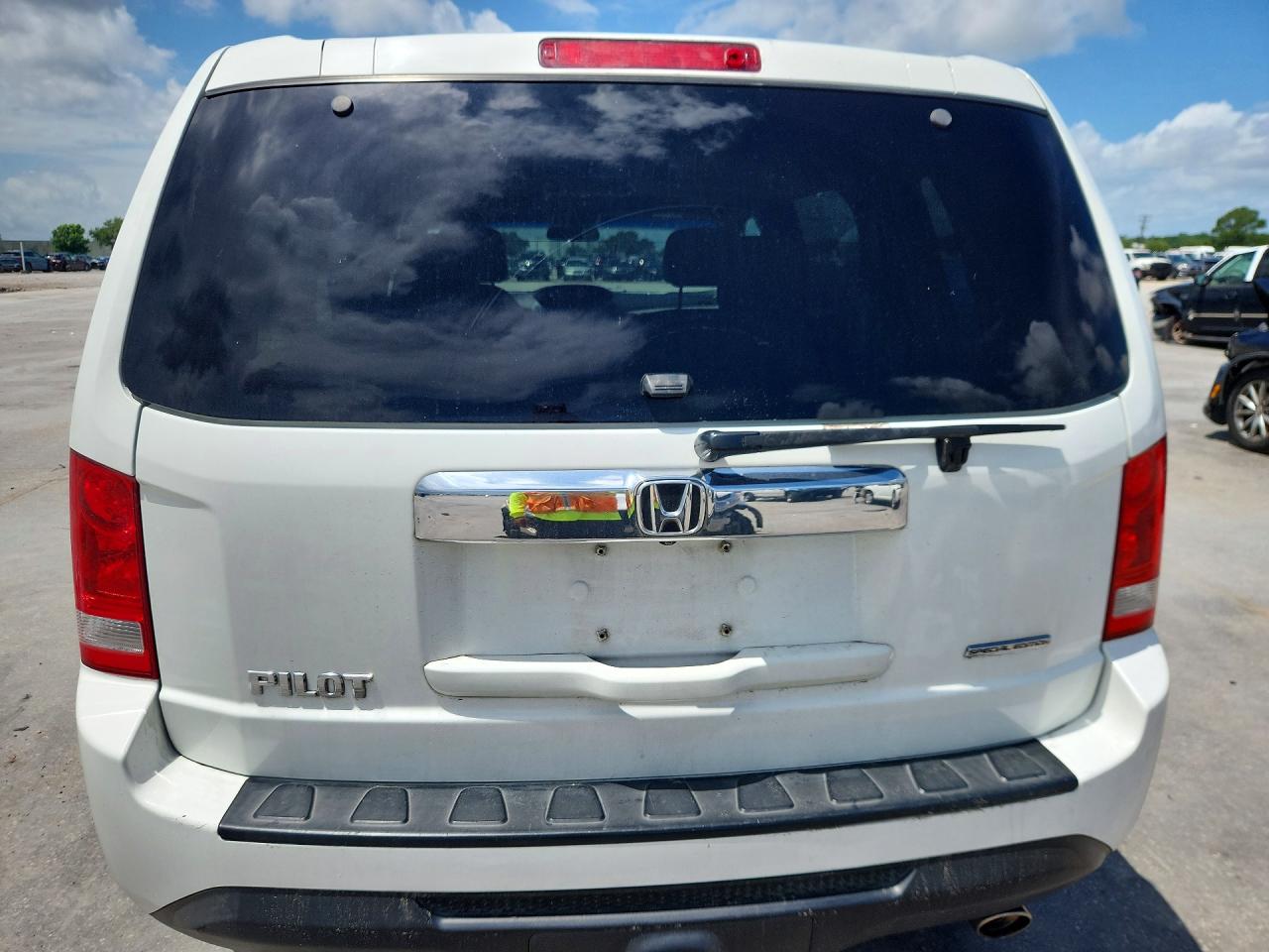 2015 HONDA PILOT SE photo 6